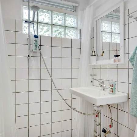 Vakantiehuis Gezellig Juweeltje Aan Het Rågeleje